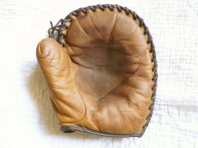 Lowe & Campbell Basemitt Front